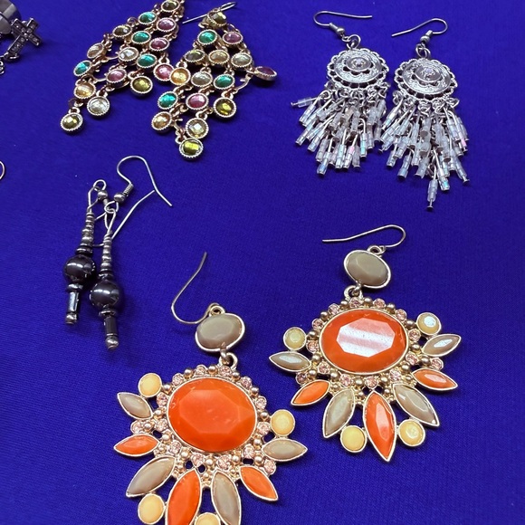 Earring Bundle - Picture 2 of 4